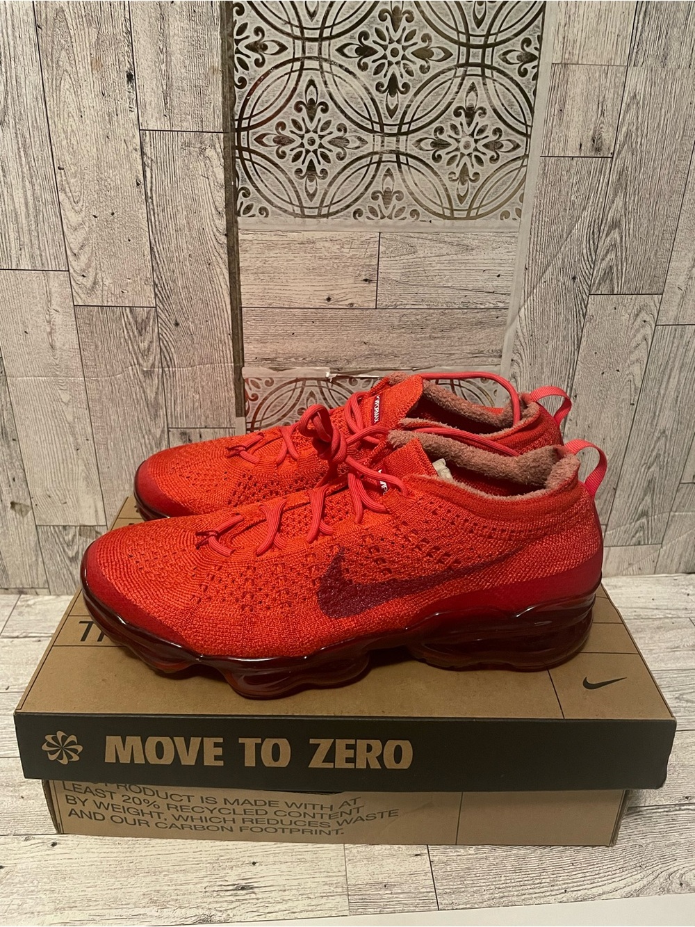 Nike vapor max Red Flyknit Shoes men size 9 1/2